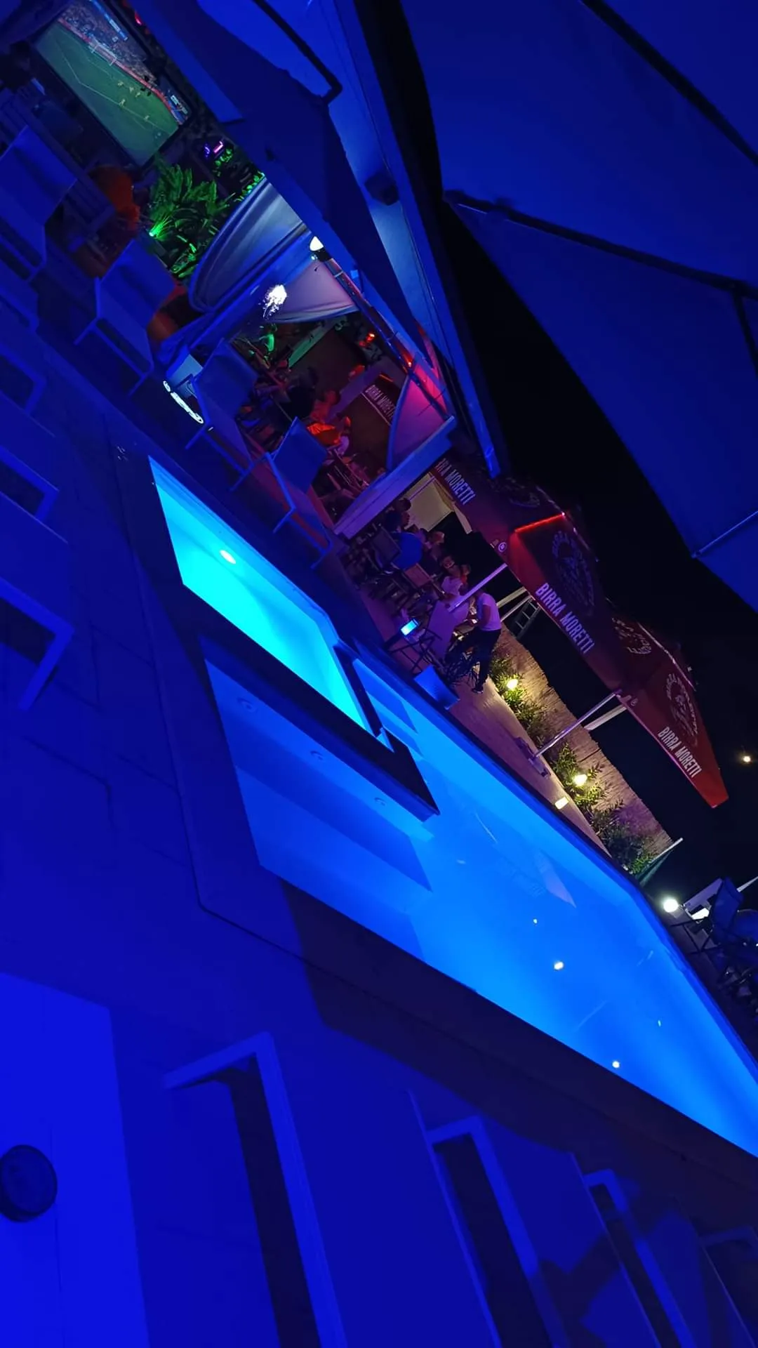 Piscină, 1